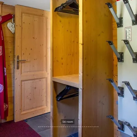 Ski Chalet For 12 With Sauna, Contact Us , See Host Details , 600 Eur Per Night Дом отдыха